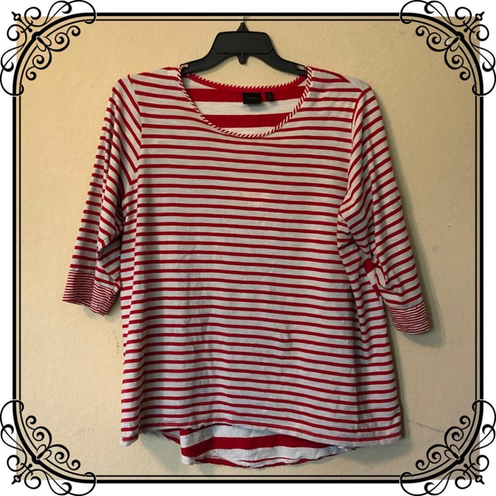 Red/white striped 3/4 sleeve top